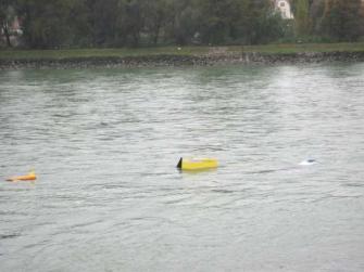 9.10.2009 Strom Boje 2 schwimmt